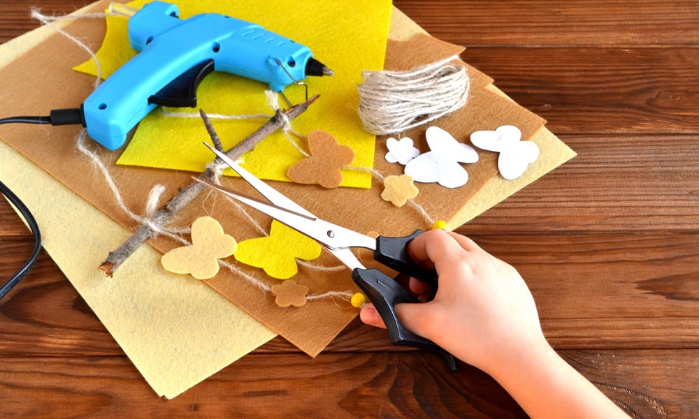 hot glue gun making crafts