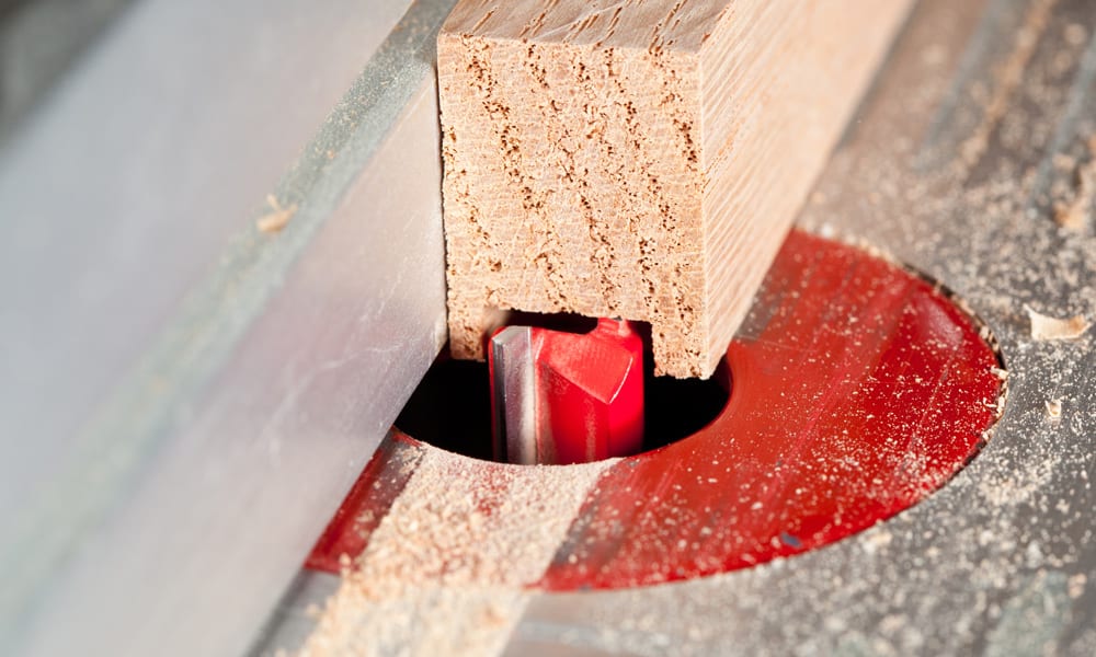 Router Table cutting wood